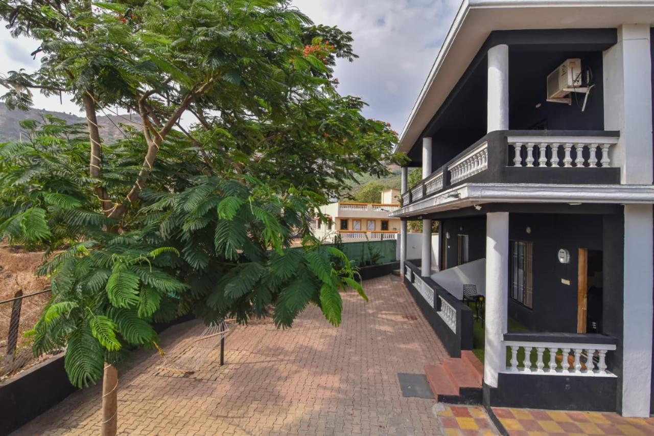 Empyrean Stay Ll 3Bhk Ll Black Horse Villa Ll Ac Ll Private Pool Ll Wifi II Lux Ll Лонавала Экстерьер фото