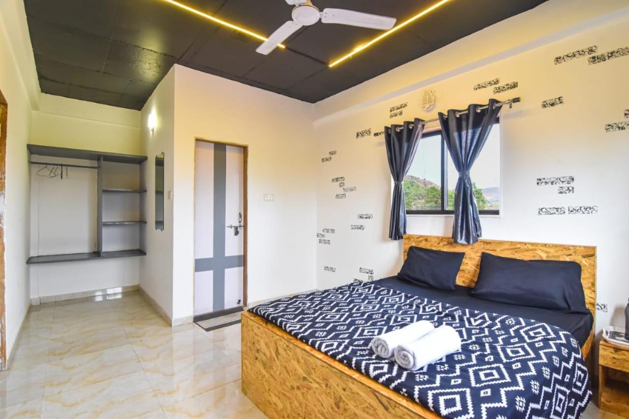 Empyrean Stay Ll 3Bhk Ll Black Horse Villa Ll Ac Ll Private Pool Ll Wifi II Lux Ll Лонавала Экстерьер фото