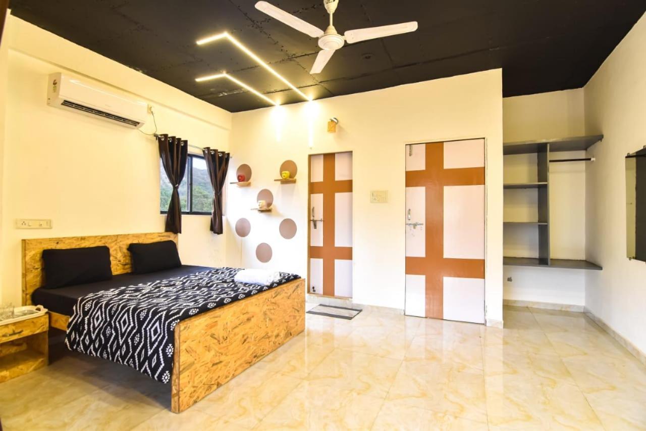 Empyrean Stay Ll 3Bhk Ll Black Horse Villa Ll Ac Ll Private Pool Ll Wifi II Lux Ll Лонавала Экстерьер фото