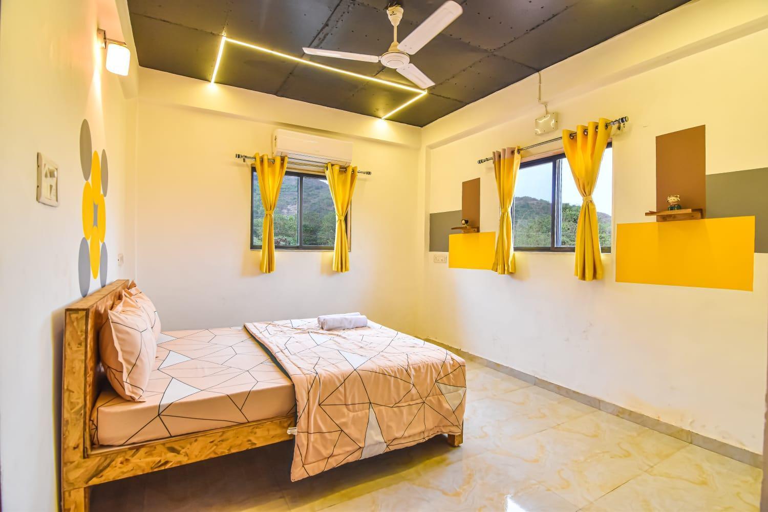Empyrean Stay Ll 3Bhk Ll Black Horse Villa Ll Ac Ll Private Pool Ll Wifi II Lux Ll Лонавала Экстерьер фото